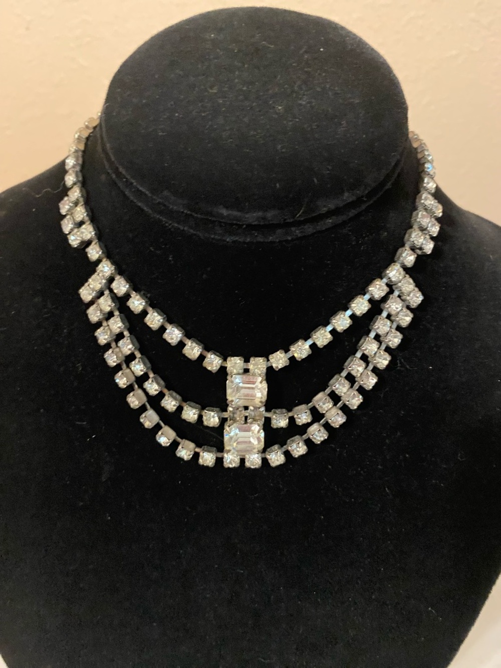 Vintage rhinestone necklace